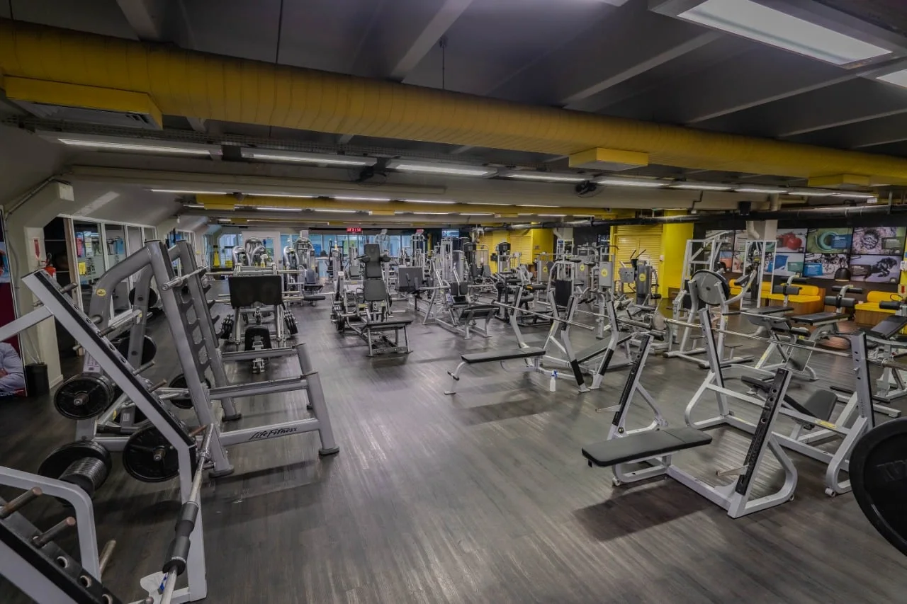 Sala de musculação da The Best Academia